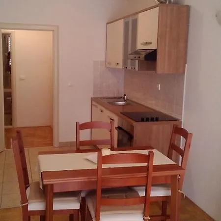 Toni Apartament *
