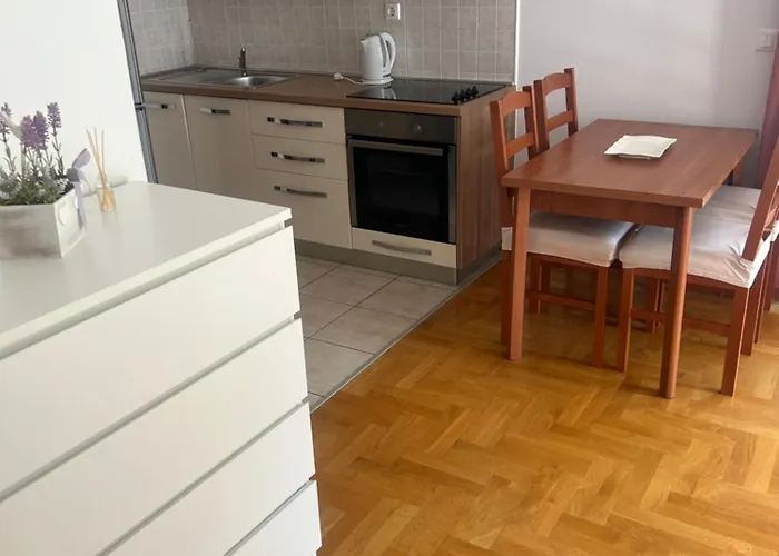 Апартаменти Toni *