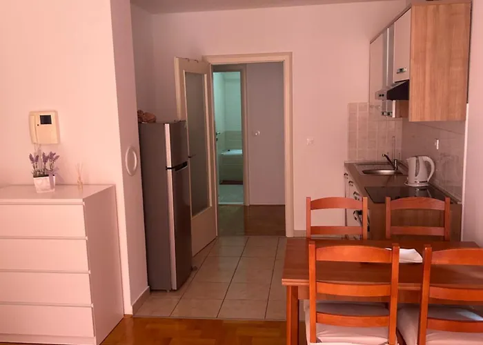 Toni Макарська